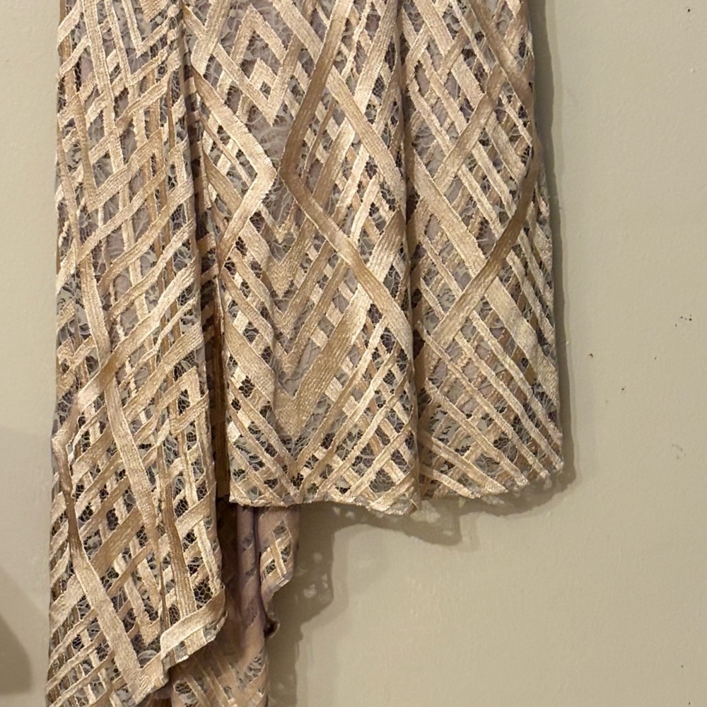 Gold colored Aiden mattox /adrianna Papell dress . Size 8 . - Picture 6 of 9